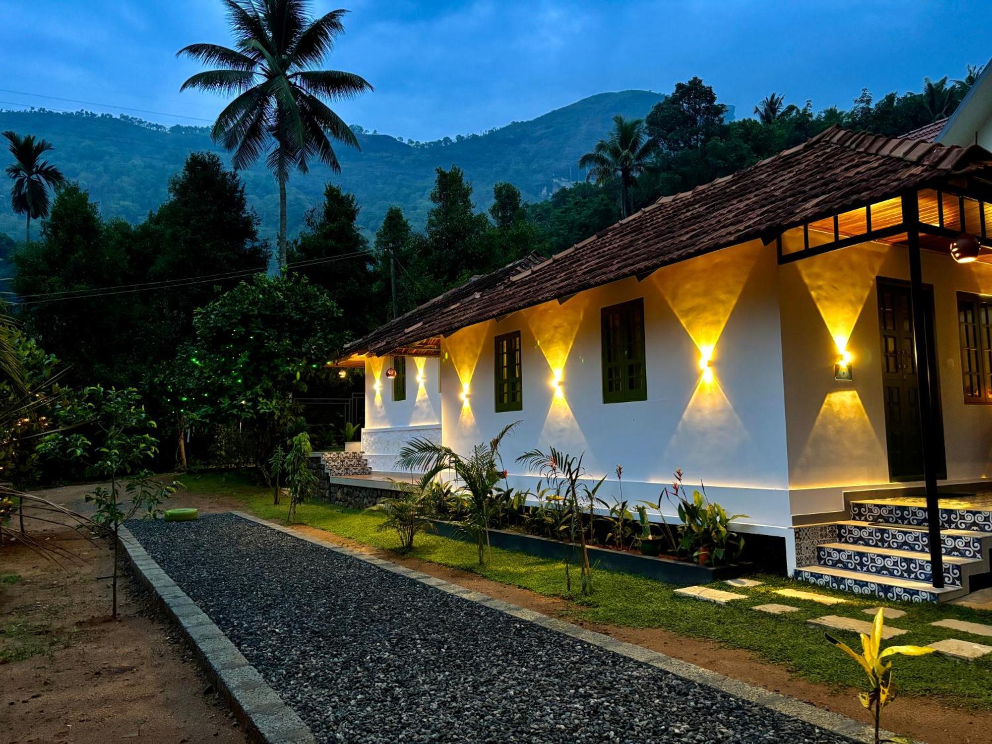 Calm Shack - 2 Bedroom-Boutique Farm Stay Munnar Esterno foto